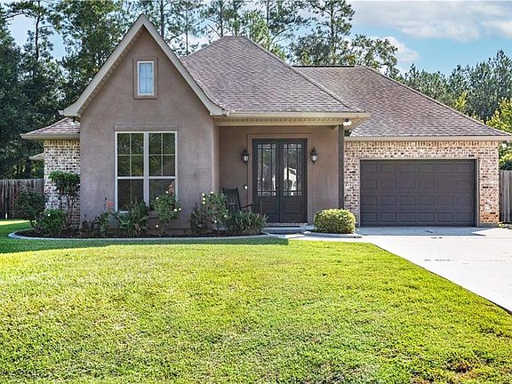 2nd image of 300 Summit Ct