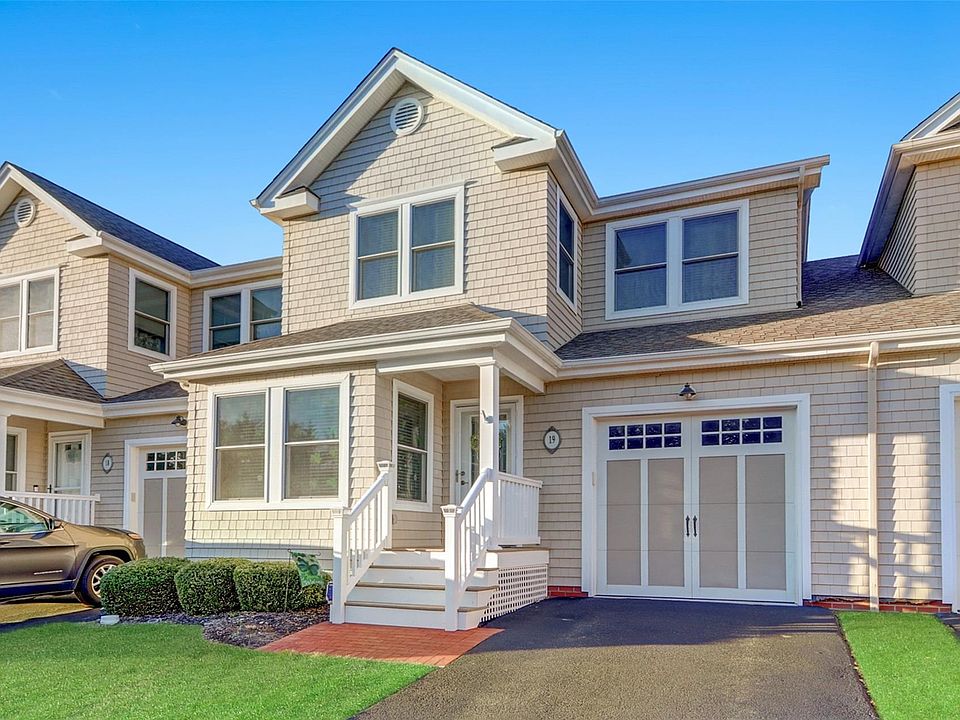 1st image of 19 Meadow Way #19