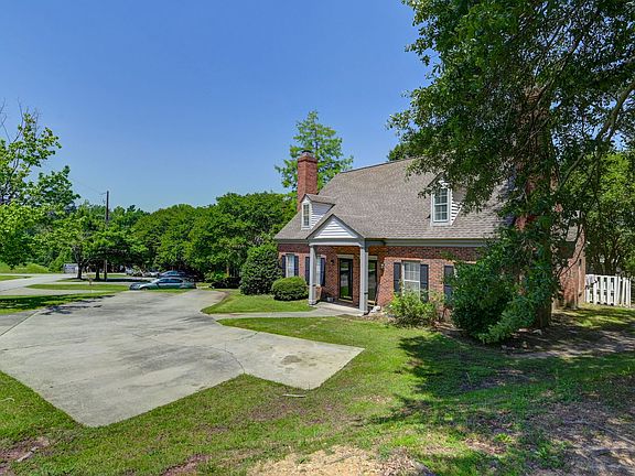 3rd image of 600 Hulon Ln