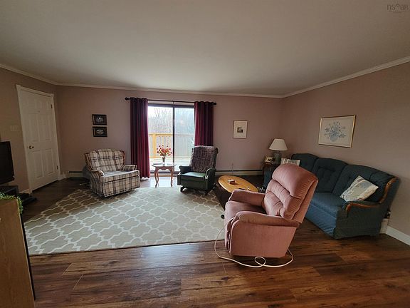 4th image of 653 Coxheath Rd