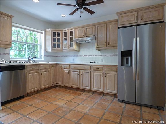 5th image of 624 Majorca Ave