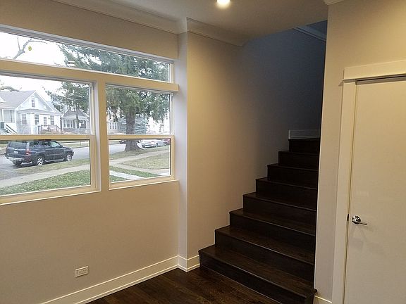 3rd image of 5151 N Lovejoy Ave