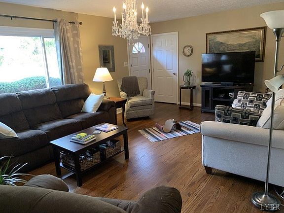 2nd image of 1221 Fenwick Dr Lot 10
