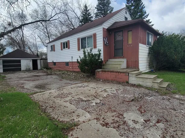 1201 W Jenny St, Barton City, MI 48706