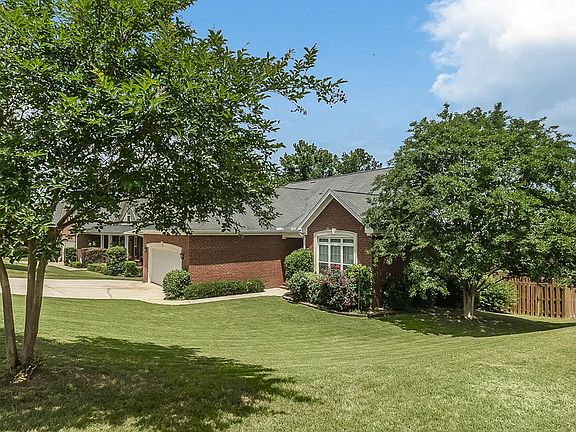 3rd image of 208 Dorset Dr