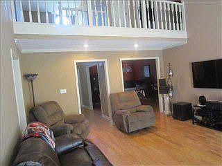 4th image of 673 Shelley Renee Ln