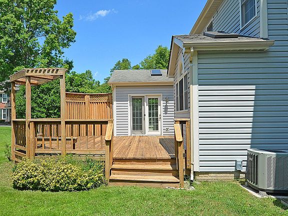 4th image of 15470 Waters Creek Dr