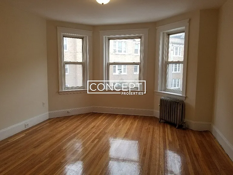237 Freeman St #4 — Photo 4