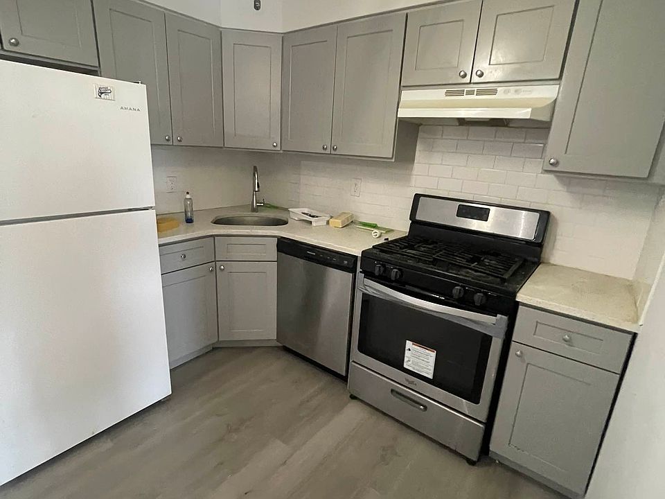 1st image of 21-25 42nd St #3
