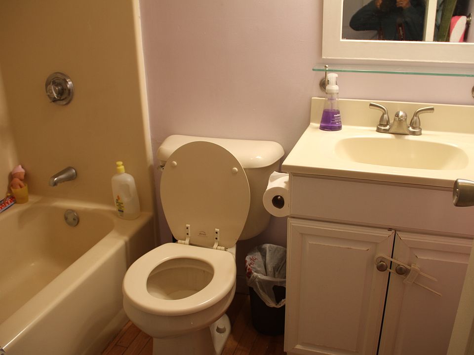 1st image of 20 Washington St APT 3-3