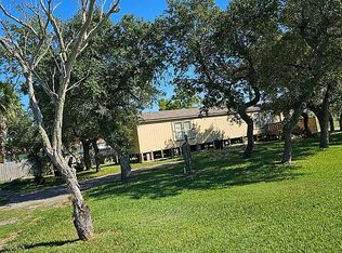 105A Rattlesnake Point Rd, Rockport, TX 78382