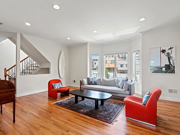 3rd image of 530 Kearney Ave APT C