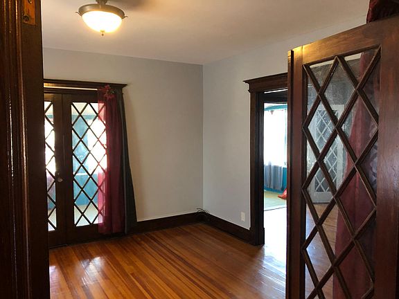 4th image of 205 Oakland Ave