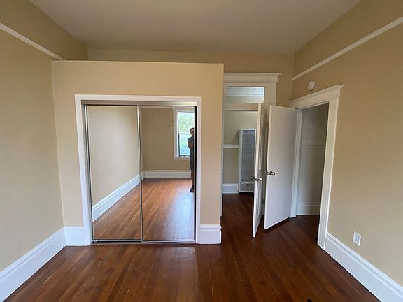 5th image of 889 34th St #899-A