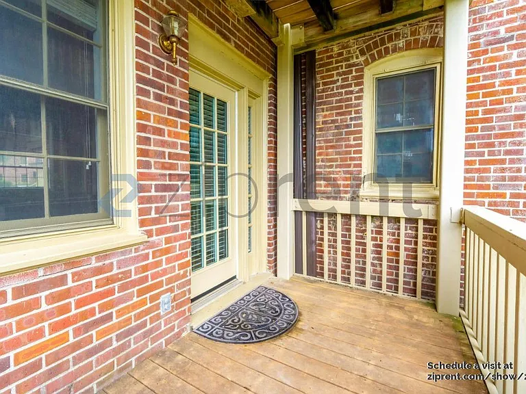815 Lasalle St — Photo 12