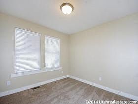 4th image of 144 W Parkside Dr #107