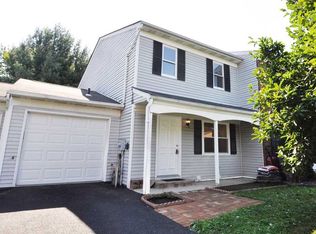 17 Larch Ct, Fishkill, NY 12524