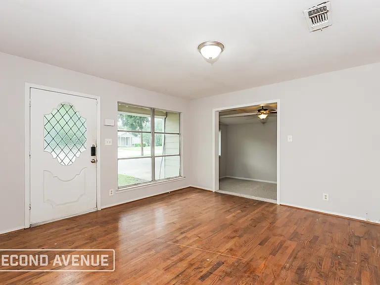 533 Lee St — Photo 3