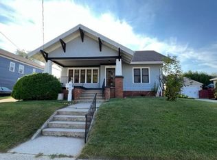 632 N 5th St, Manitowoc, WI 54220