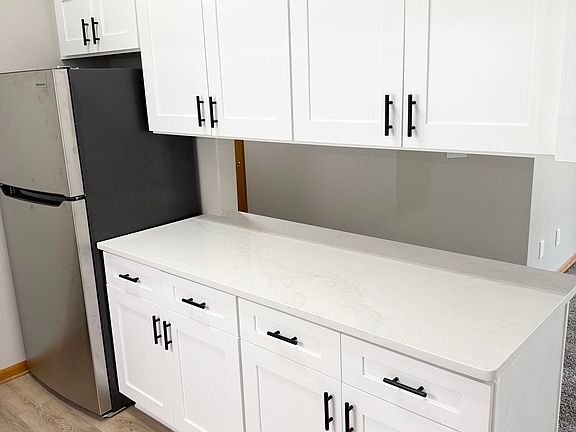 4th image of 9669 Wildflower Ct #8