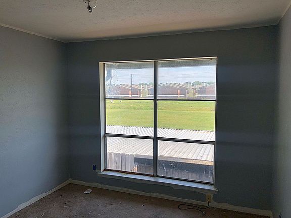 4th image of 260 Rolling Hills Pl