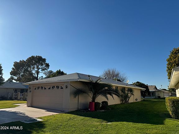 2nd image of 10435 W Roundelay Cir