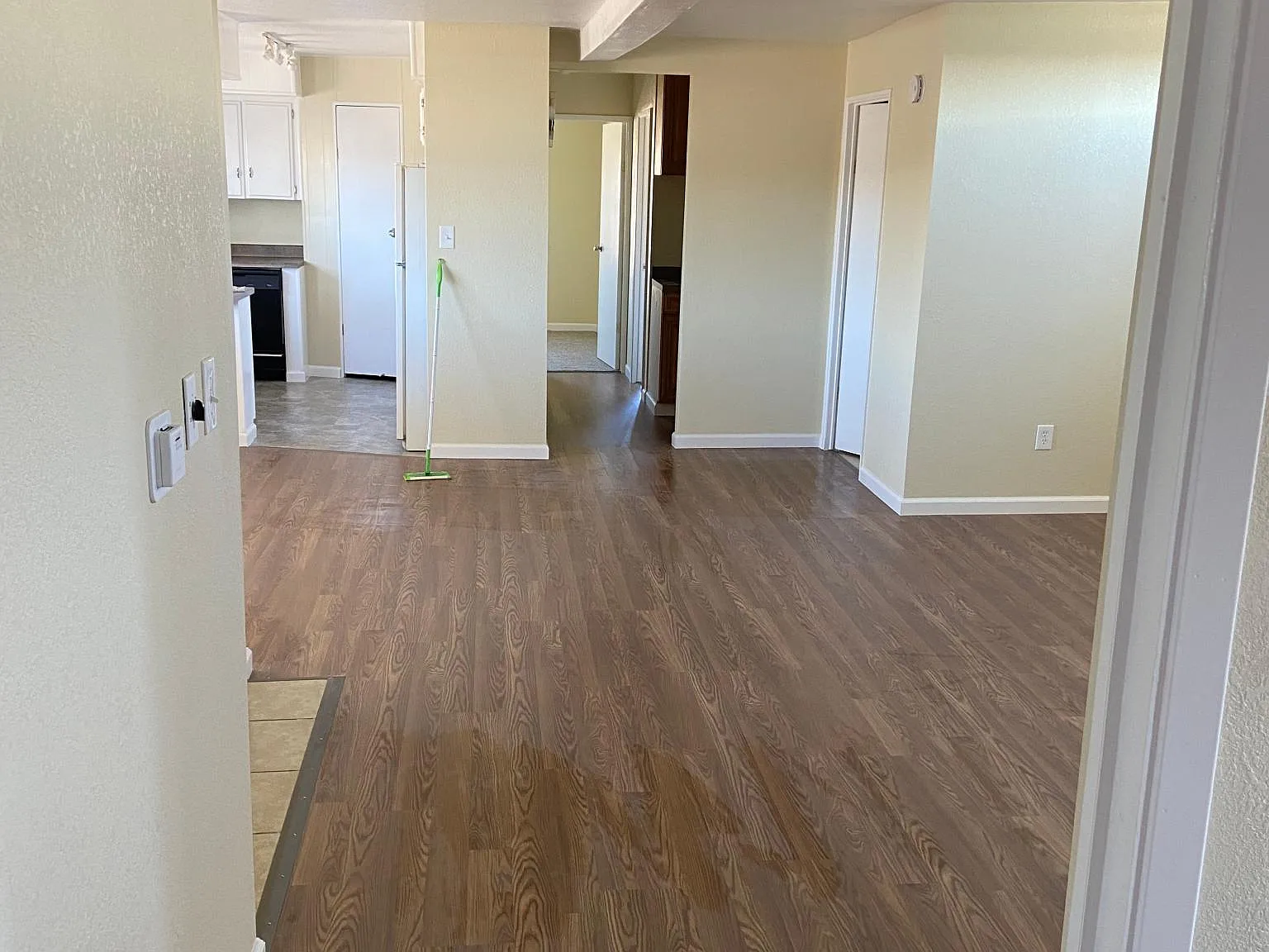 1554 N Guam St — Photo 2