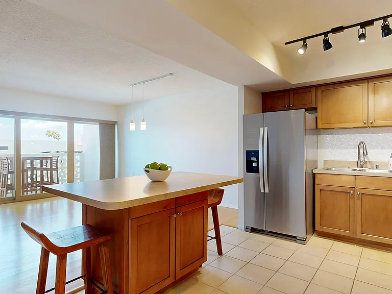 2401 Bayshore Blvd #502 — Photo 17