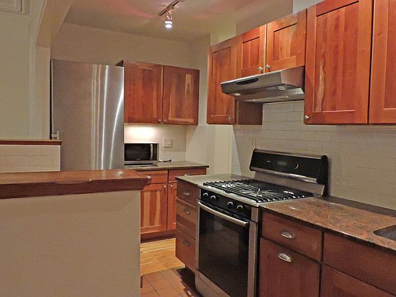 4th image of 213 Warren St #1