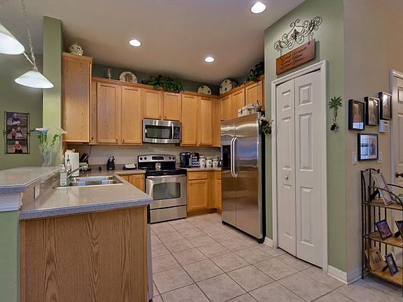 5th image of 9312 River Rock Ln