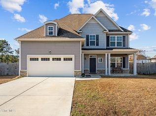 602 Core Point Dr, Holly Ridge, NC 28445