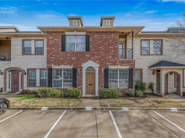 219 Forest (pvt) Dr, College Station, TX 77840