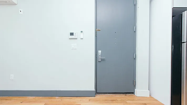 Rented by Nooklyn NYC LLC | media 34