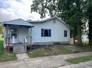 917 N Thomas St, Bicknell, IN 47512