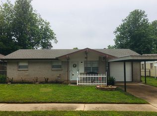 342 W Cedar Dr, Mustang, OK 73064
