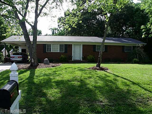 1st image of 204 Arrowood Ln