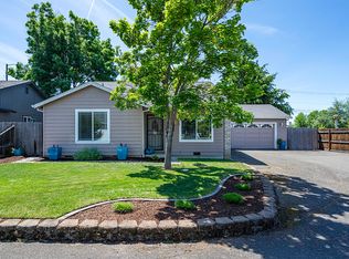3068 Gary Dr, Medford, OR 97504