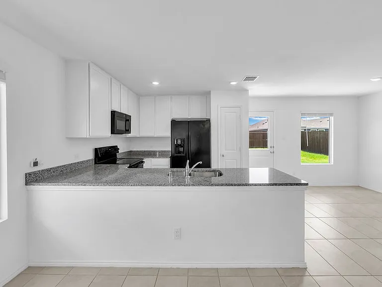 319 Ashbrook Way — Photo 7