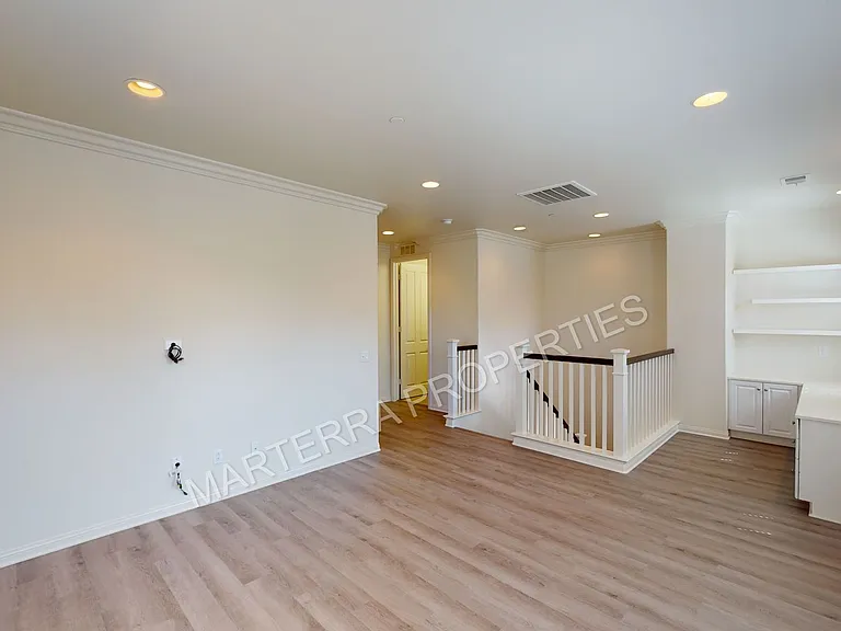 32 Canoe — Photo 11