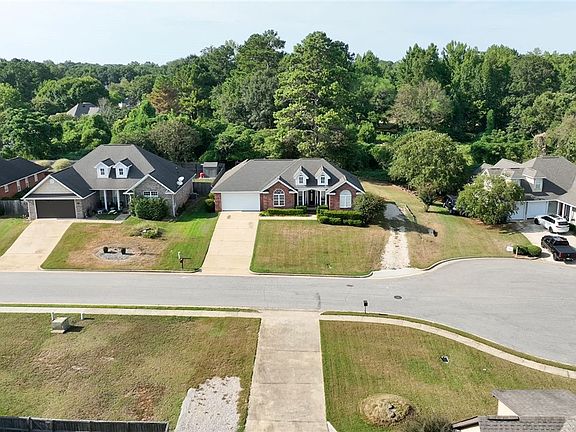 3rd image of 441 Stanfield Dr