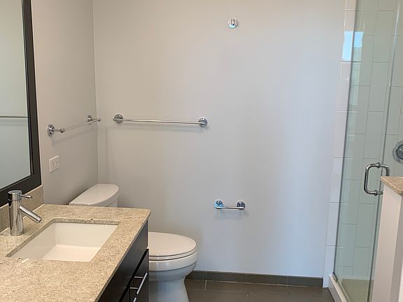 5th image of 400 W Huron St #2100