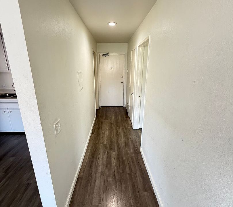 1st image of 829 N Bunker Hill Ave APT 9