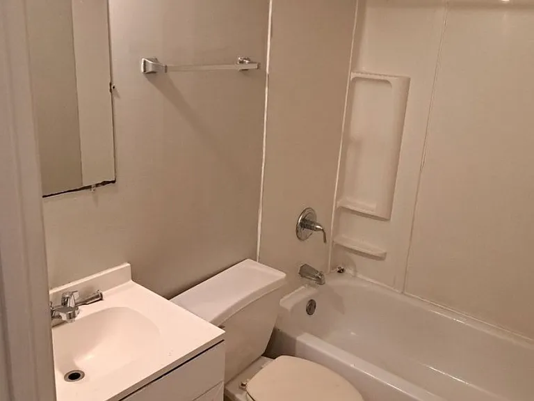 832 S Pershing Ave — Photo 13