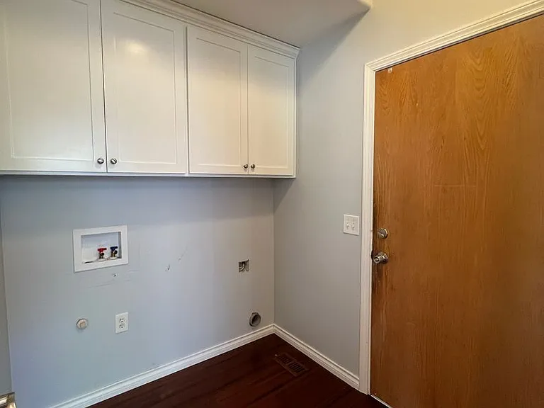 1592 Kingston Way — Photo 38