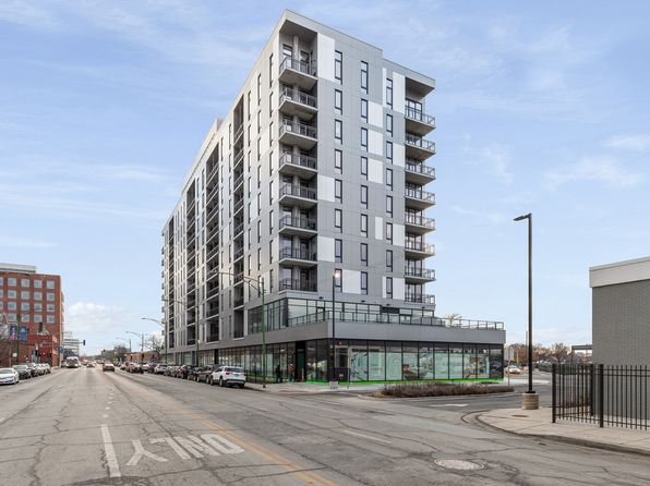 2050 W Ogden Ave #702