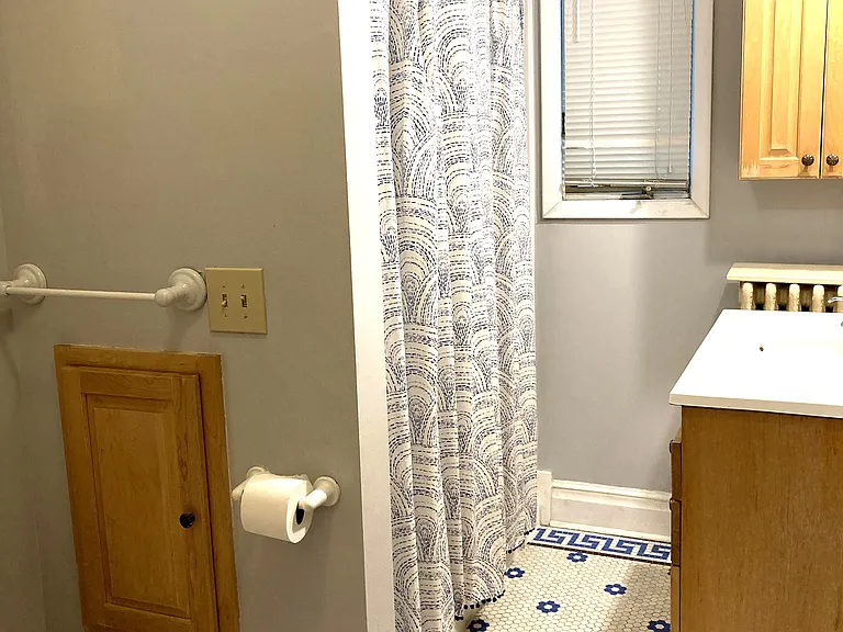 2606 Irving Ave S #1 — Photo 11