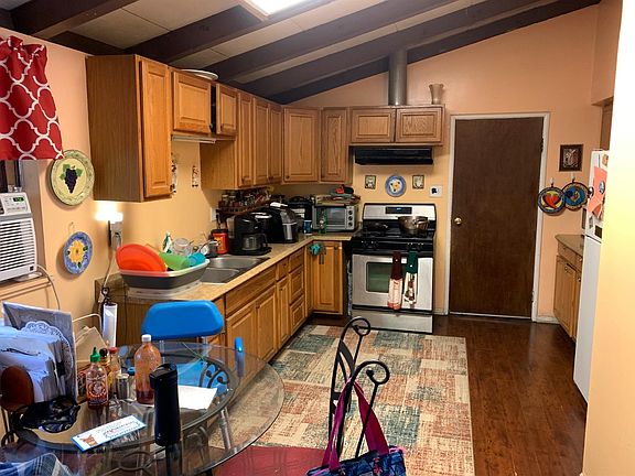 4th image of 5282 E Webster Ave