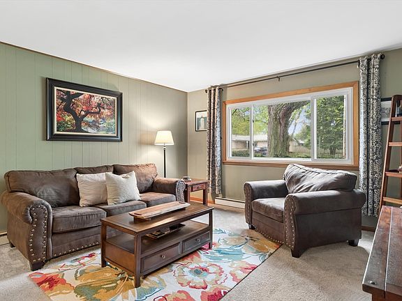4th image of 4 S Cypress Ln