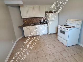 805 Giles Blvd E, Windsor, ON N9A4E7