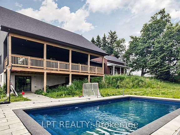 2nd image of 518644 County Road 124 Rd